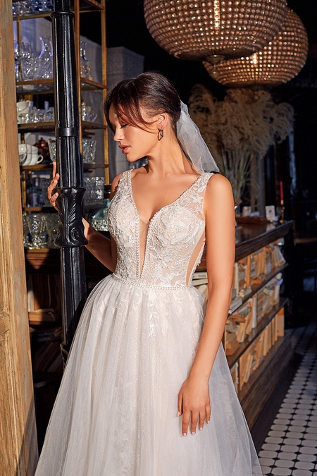 Кружевное свадебное платье А-силуэта Навас